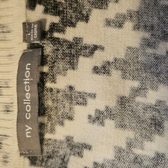 👚NY COLLECTION HOUNDSTOOTH V NECK BUTTON DOWN SWEATER - Picture 6 of 7